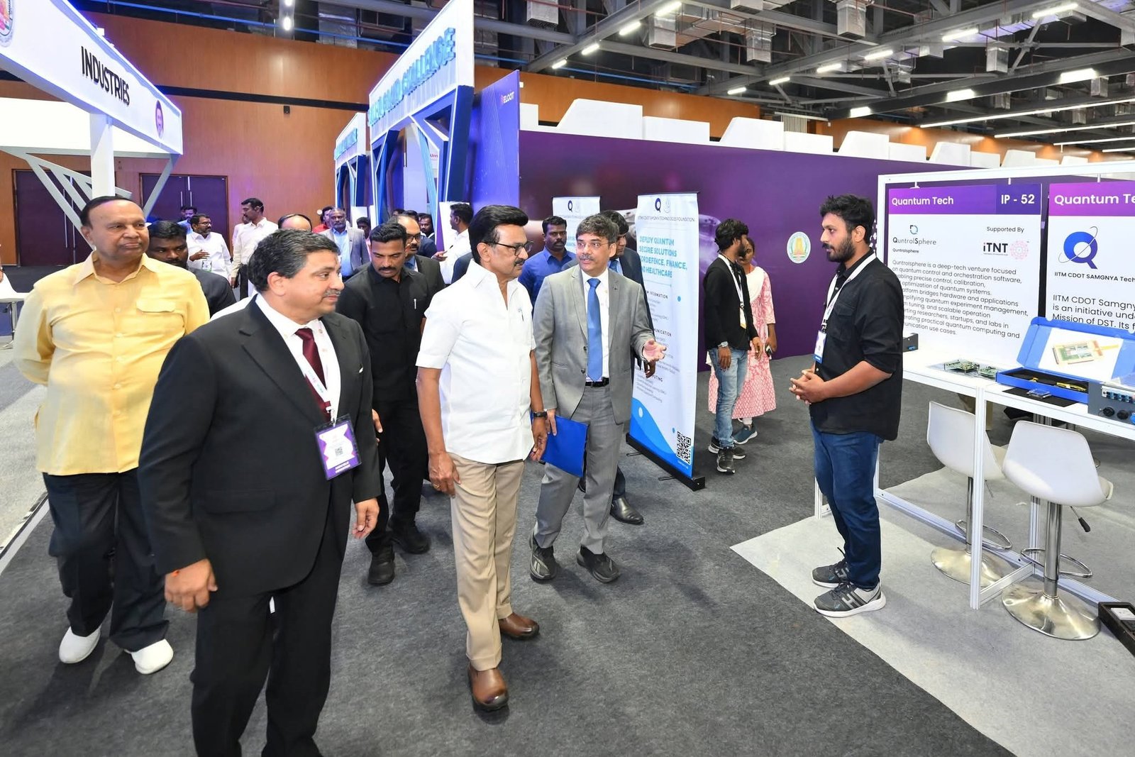 தகவல் தொழில்நுட்ப உச்சி மாநாடு - முதல்வர் ஸ்டாலின் துவக்கி வைத்தார்