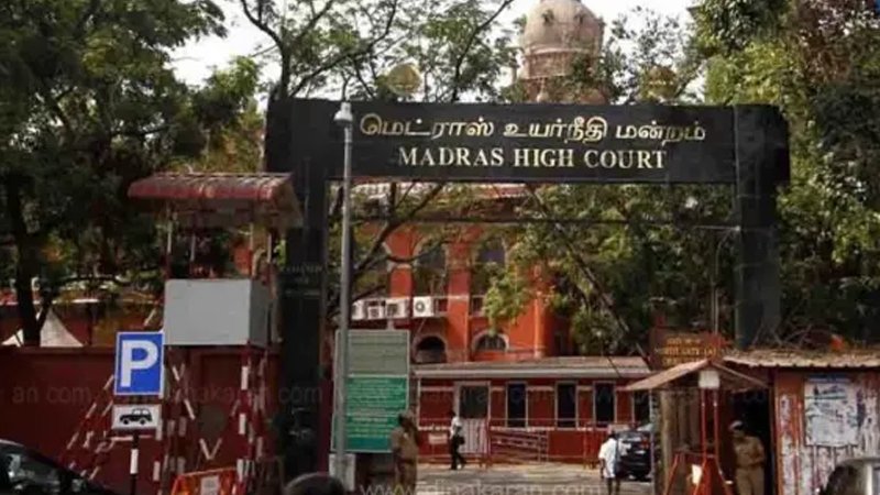 5 அதிமுக எம்எல்ஏக்களின் ராஜினாமாவை ஏற்று சபாநாயகர் பிறப்பித்த உத்தரவை எதிர்த்த வழக்கு: உயர் நீதிமன்றத்தில் தீர்ப்பு தள்ளிவைப்பு