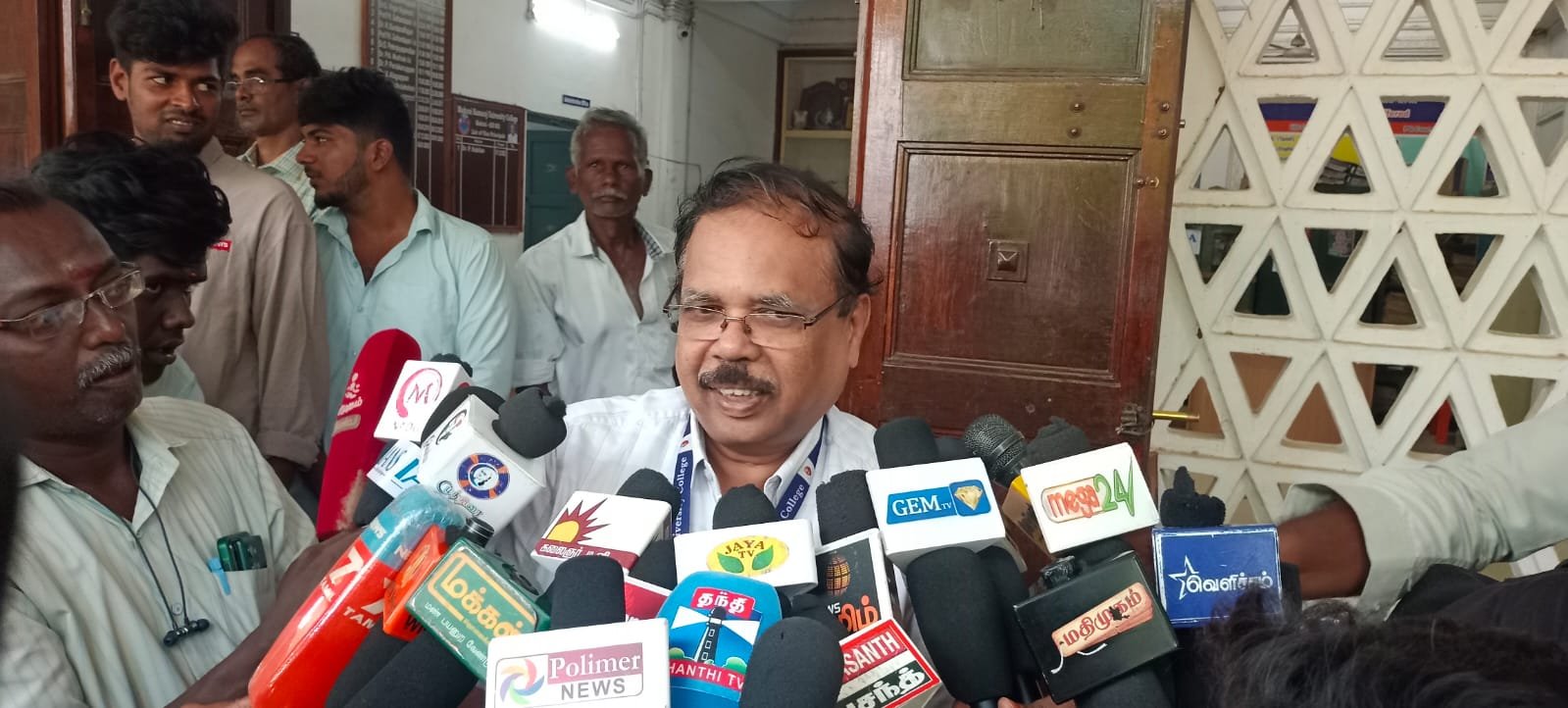 தமிழக பல்கலைக்கழக உறுப்புக் கல்லூரிகள் அரசுடமையாக்கல்: மதுரை காமராசர் பல்கலைக்கழகக் கல்லூரியின் நீண்ட நாள் போராட்டமும் அரசியல் மாற்றங்களும்