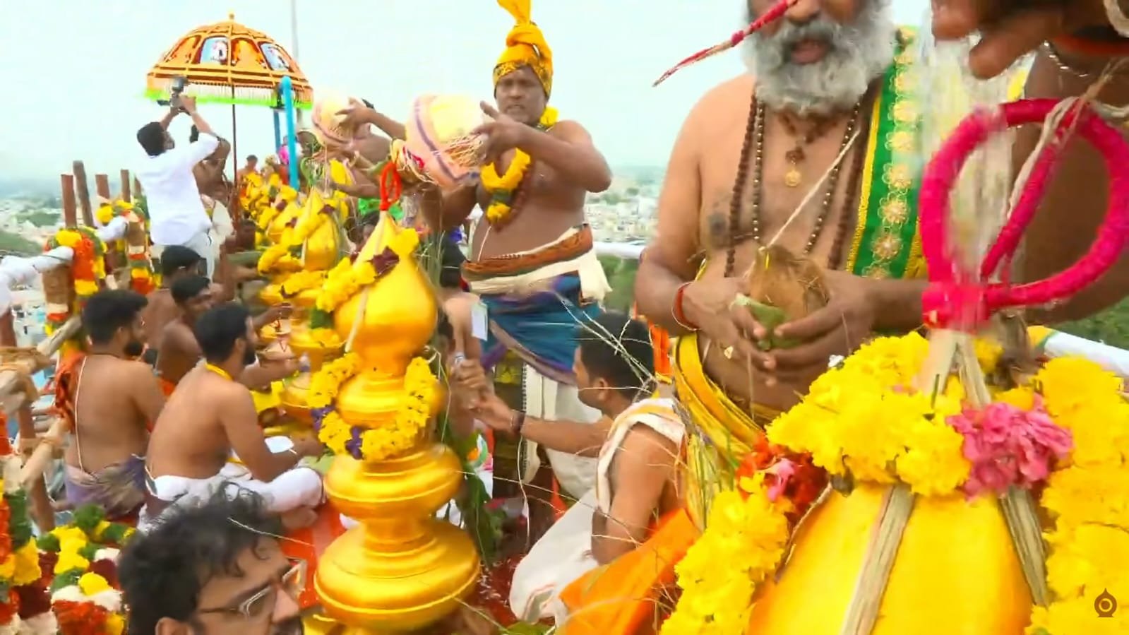 மதுரை மீனாட்சி சுந்தரேசுவரர் கோயில் திருக்குட நன்னீராட்டு பெருவிழா