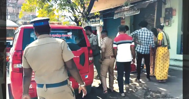 மதுரையில் பயங்கரம்:  போலீஸ் நிலையம் அருகே ஓட ஓட விரட்டி கொலை- கும்பல் வெறிச்செயல்