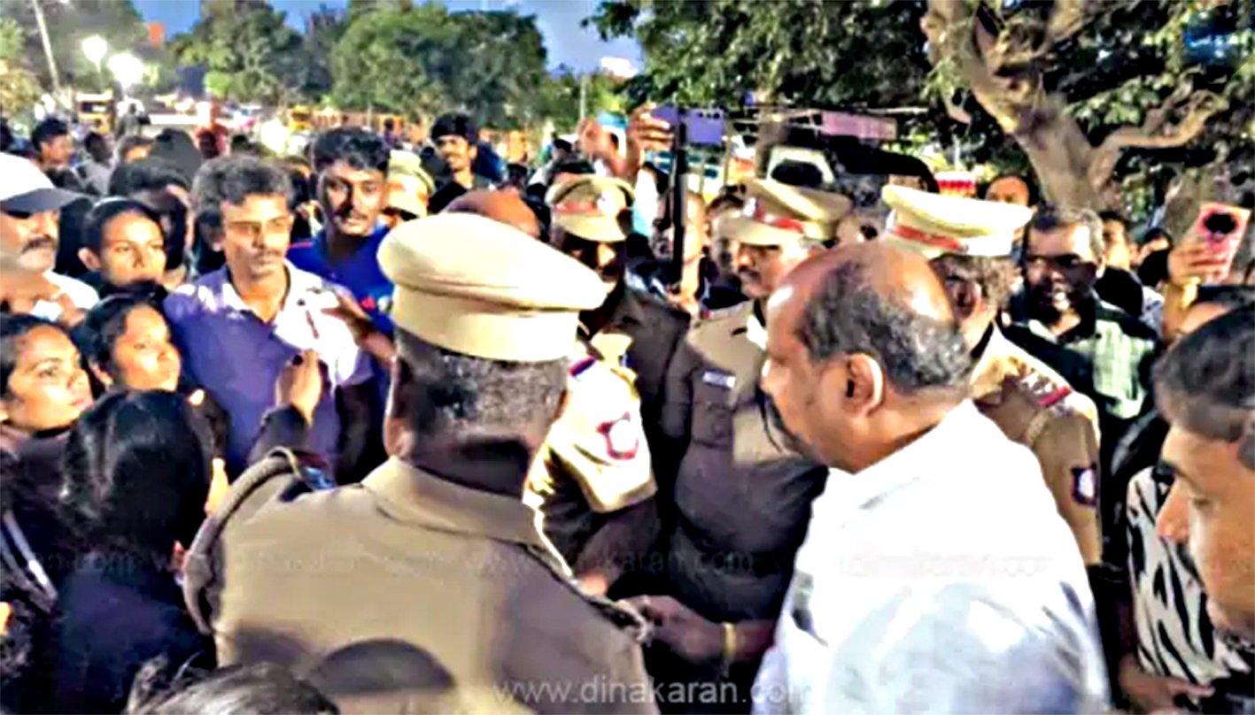 மறைமலைநகரில் தற்காலிக பேருந்து நிலையத்திற்கு  பொதுமக்கள் கடும் எதிர்ப்பு -அமைச்சரை முற்றுகையிட்டு போராட்டம்